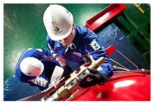 Regular servicing for optimum performance Regular servicing for optimum performance